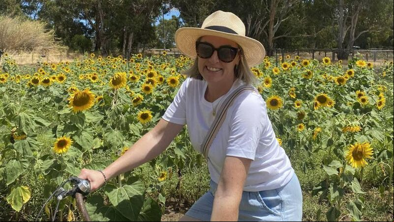 Corkonians Abroad: The beach is up the road from us in Oz Corkonians Abroad: The beach is up the road from us in Oz